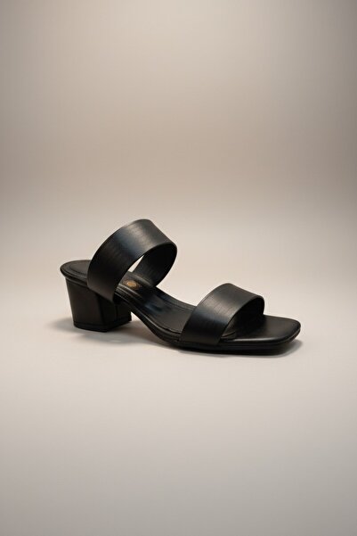 Modayak ΓΥΝΑΙΚΕΙΑ ΠΑΠΟΥΤΣΙΑ POPIN ΜΕ ΜΑΥΡΗ ΤΑΙΝΙΑ ΚΑΙ ΧΑΜΗΛΟ ΤΕΤΡΑΓΩΝΟ ΤΑΚΟΥΝΙ