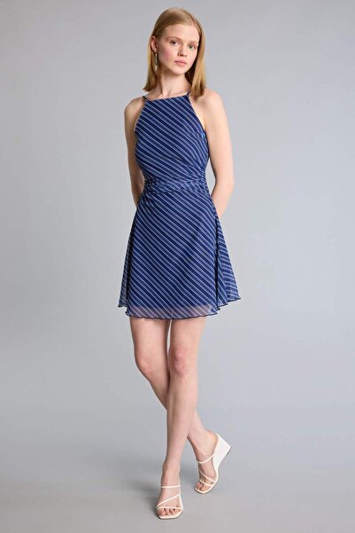 DeFacto Μίνι φόρεμα με λαιμόκοψη halter, αμάνικο, από φλοράλ τούλι H8502AX26SM