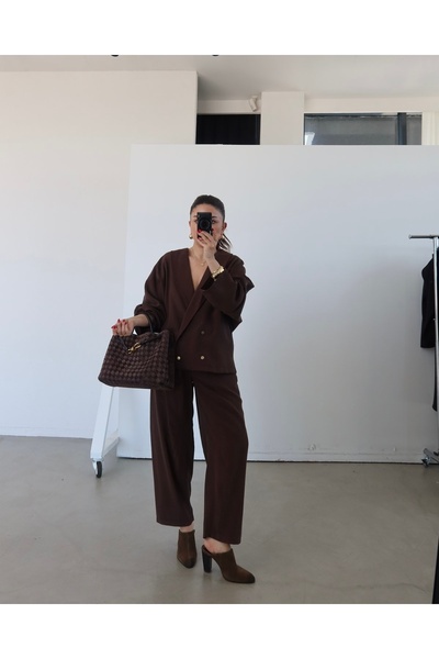 KOKOSH Γυναικείο Σετ Παντελόνι & Σακάκι Καφέ – chic Elegant Set