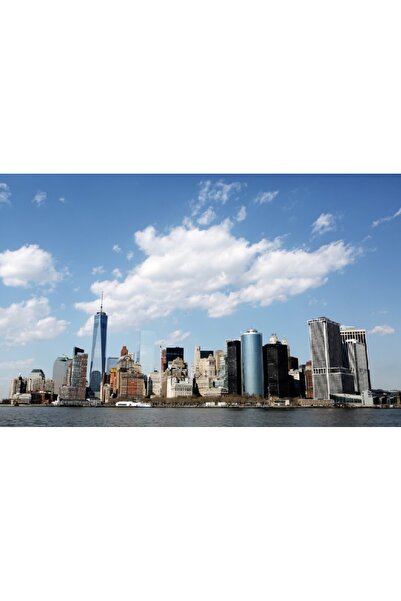 media Πίνακας σε καμβά: Σύννεφα πάνω από τη Μανχάταν, 105 x 70 εκ.