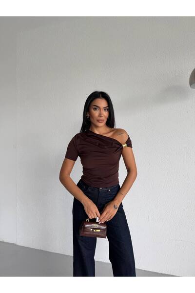 QUTTA Women's Bitter Brown Off-Shoulder Buckled Sandy Fabric Blouse