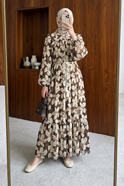 MODAQU Φόρεμα σιφόν με επένδυση, με κορδόνι και ζώνη, σε καφέ χρώμα