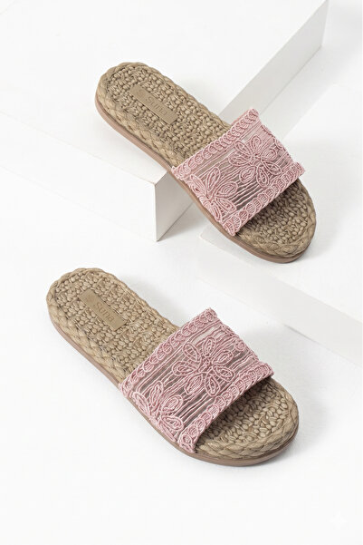 HVZ Exclusive Παντόφλες με άνετη σόλα από πλεκτό υλικό με λεπτομέρεια από ψάθ...