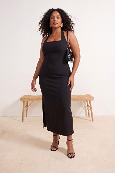 Trendyol Curve Schwarzes Finike gewebtes Kleid in Übergröße TBBSS26AH00017