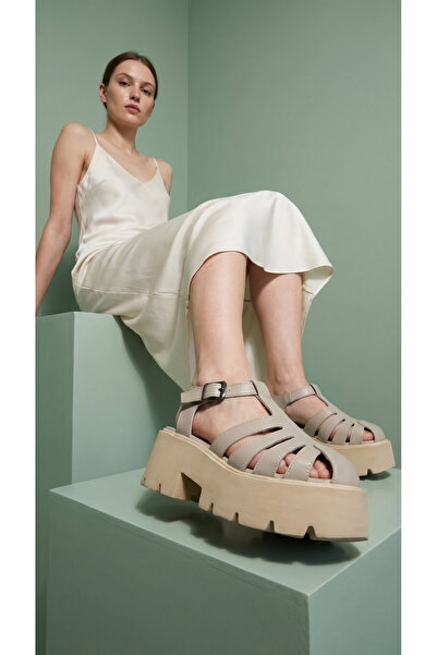 inizio Γυναικεία Σανδάλια Μπεζ Χοντρή Σόλα P9025