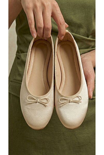 Beyond Γυναικείες μπαλαρίνες με σατέν φιόγκο, κομψές, 1 εκ. BYNDSTNB01