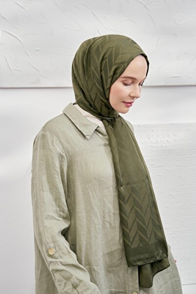 ARMANDA شال جاكار إيطالي بنمط متعرج - كاكي