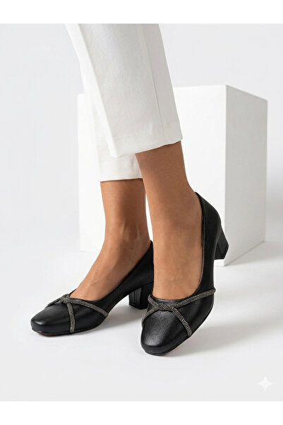 Women's Black Short Thick Heels Classic Shoes Mom Heels Casual Shoes