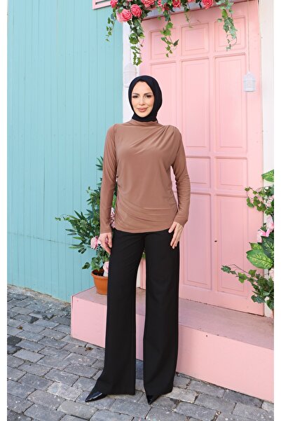 NİSUM MODA بلوزة ساندي بتفاصيل مكشكشة على الكتف والخصر