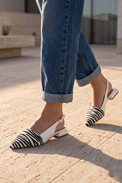 Modezya Γυναικεία παπούτσια με τακούνι Ophelia White Matte Zebra Toe με λουρά...