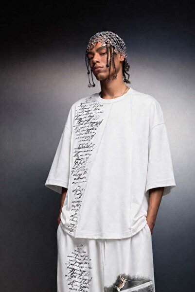 Slatra Men's White Conductor Printed Oversized Tshirt