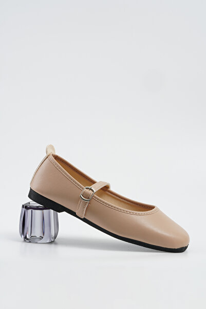 Beyond Γυναικείες δερμάτινες αγκράφες βιζόν με χαμηλό τακούνι άνετες μπαλαρίν...