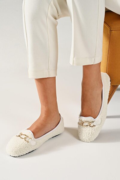 Beyond Women's White Gurva Chain Plush Home Slippers 1cm Byndshr01