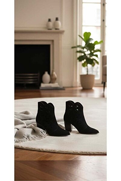 VESS MODA Μπότες από σουέντ με σχέδιο κοπής με λέιζερ, μαύρες