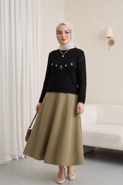 HİJABAYA Πλεκτό πουλόβερ με κεντητό διάτρητο σχέδιο λουλουδιών