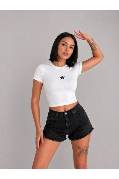 SERBA Γυναικείο μπλουζάκι σε λευκό χρώμα με στάμπα αστεριών Basic Slim Fit