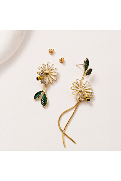 GlaMLo Accessories Ασύμμετρα φλοράλ σκουλαρίκια με μαργαρίτες, μέλισσα και πρ...