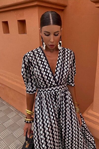 Pulli Collection Μαύρο-λευκό μοτίβο από ύφασμα Άτλας με μακρύ φόρεμα