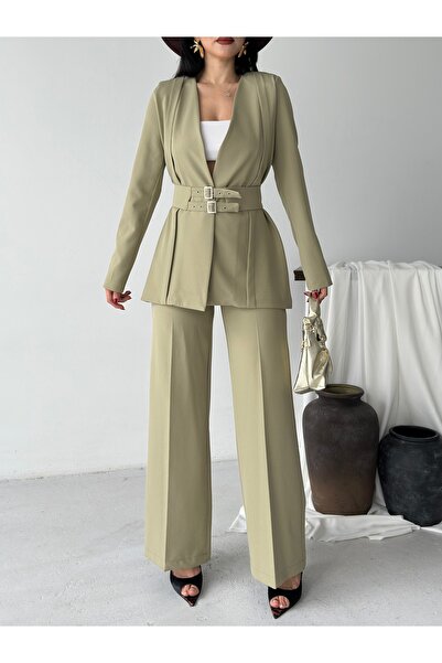 Ekim Store Σετ δύο τεμαχίων με μπλέιζερ με λεπτομέρειες στο πέλος, ζώνη και π...