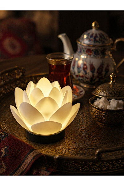 EralpTech Lotus Çiçeği Mumluk – Dekoratif LED Işıklı Gece Lambası | Ortam Ayd...