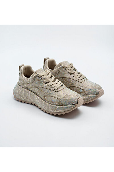 Ega ayakkabı Woman's stone-studded sneaker