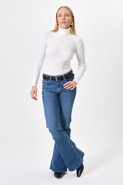 Serenity Ribbed Turtleneck Long Sleeve Blouse