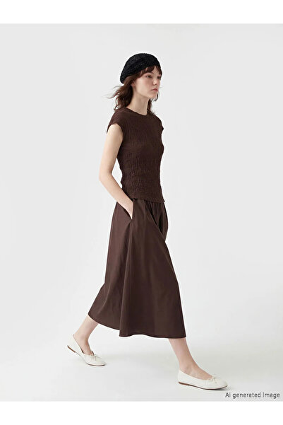 LC Waikiki Καφέ μπλούζα με βολάν και υφή ποδηλατικού λαιμού