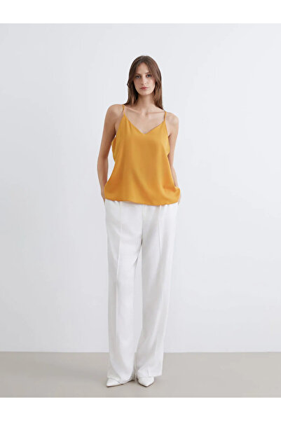 LC Waikiki Κίτρινη μπλούζα με λαιμόκοψη V και τιράντες