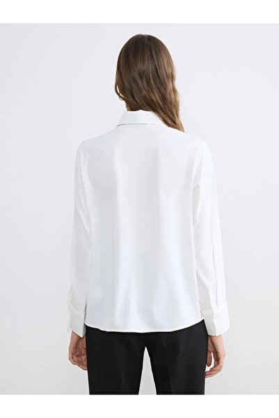 LC Waikiki Λευκό γυναικείο πουκάμισο με λεπτομέρεια φουλαριού