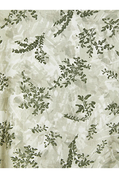 LC Waikiki Πράσινο φλοράλ φόρεμα σε γραμμή Α με λαιμόκοψη