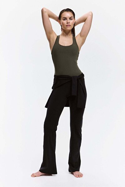 H&M Integral-bra sports top with SoftMove™