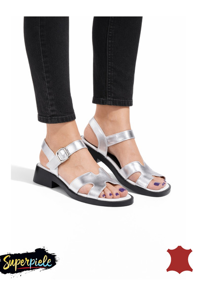 ANGEL BLUE Γυναικεία σανδάλια από φυσικό δέρμα με μικρό τετράγωνο τακούνι και...