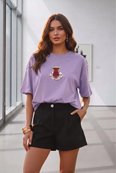 CAST COLLECTİON Γυναικείο μπλουζάκι με στάμπα  "Lila Çay Is The Main Characte...