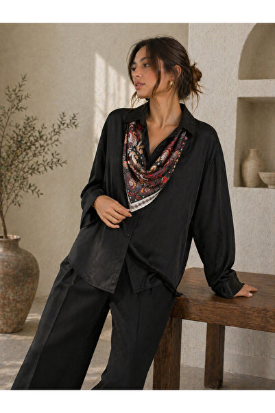 Becha Butik قميص مع وشاح أمامي