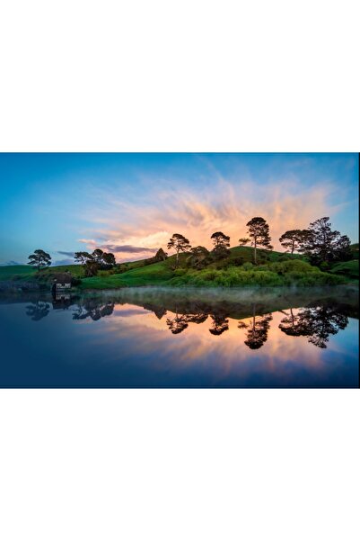 media Πίνακας σε καμβά: Ηλιοβασίλεμα πάνω από το λόφο, 45 x 30 εκ.