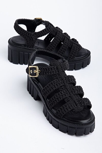 Saadet Kaya Butik صندل نسائي أسود محبوك بتفاصيل محبوكة ونعل عالٍ