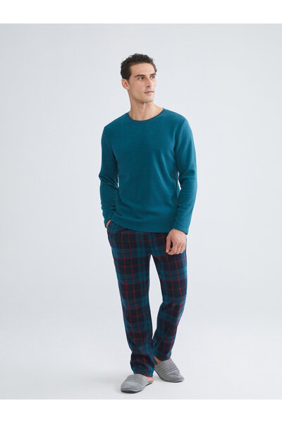 LC Waikiki Set de pijamale bărbătești din fleece, cu model standard în carouri