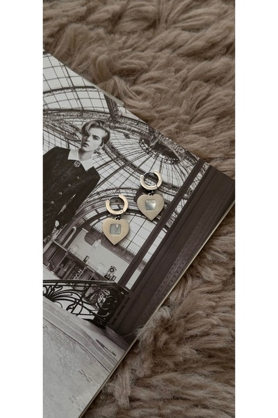 KAD COLLECTION Steel earrings with heart