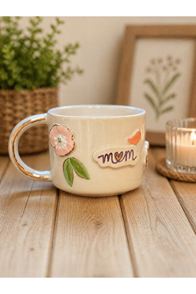 RinaSeramik El Yapımı Seramik Mug- Çiçek Detaylı 'Mom' Yazılı