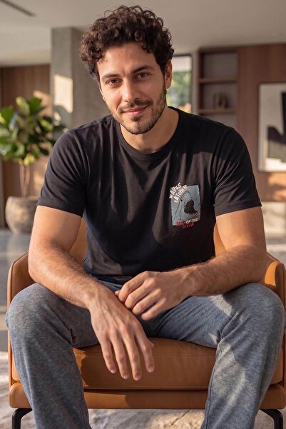 Pijamaevi Ανδρικό σετ πιτζάμες με κοντό μανίκι και σχέδιο Black Waves