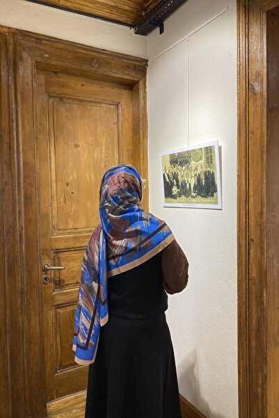 Firuze scarf شال ناعم أزرق بنمط فرشاة