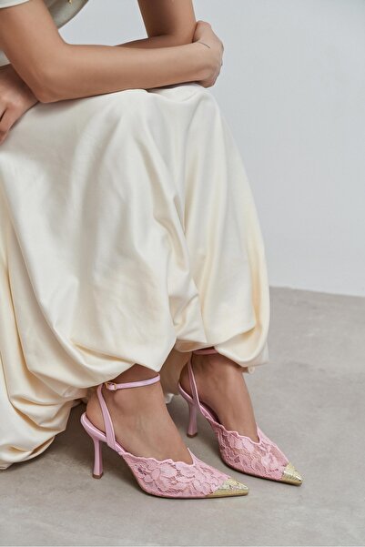 NİŞANTAŞI SHOES Γυναικεία παπούτσια Hannah Şeker με ροζ δαντέλα, κεντημένη με...