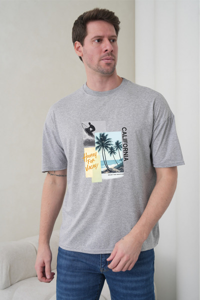 caddekombin Ανδρικό μπλουζάκι με στρογγυλή λαιμόκοψη και στάμπα σερφ και φοίν...