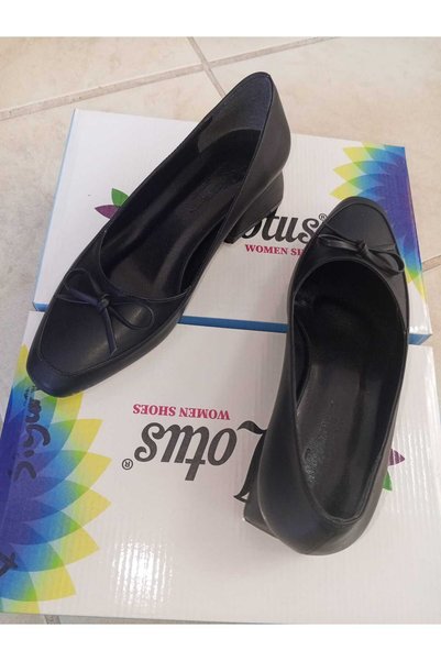VANONE Women's Bowknot Comfortable Orthopedic Ballerinas with Short Heels