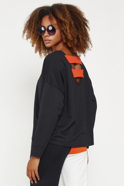 Hopoi Hanorac cu detaliu la spate