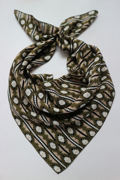 THE MOON Ethnic Kilim Motif Patterned Green Cotton Scarf