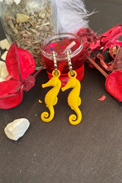 Leerybee أقراط فرس البحر باللون الأصفر غير اللامع مضادة للحساسية