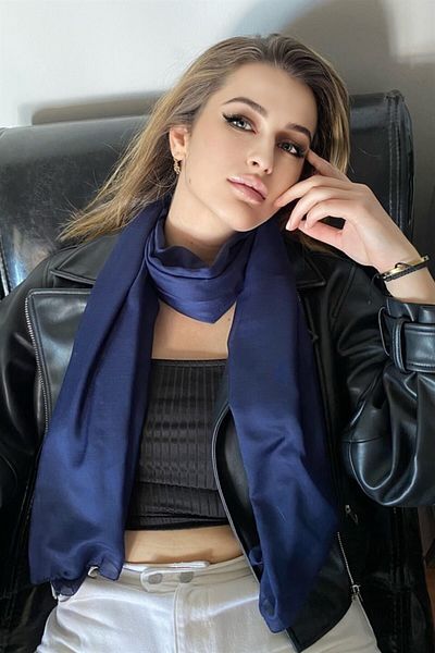 TAKIŞTIR Σάλι σε μπλε ναυτικό χρώμα