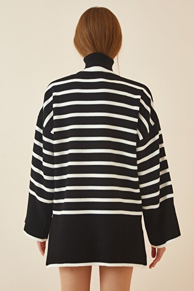 Happiness İstanbul Női fekete-fehér csíkos túlméretes kötött pulóver US00709