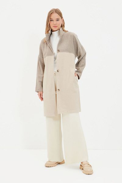 Trendyol Modest Στάντ πέτρινης κοπής γιακά χρώματος μπλοκ με κουμπί Λεπτό παλτό TCTAW22AB0005